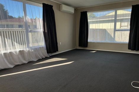 Photo of property in 70 Racecourse Road, Waiuku, 2123