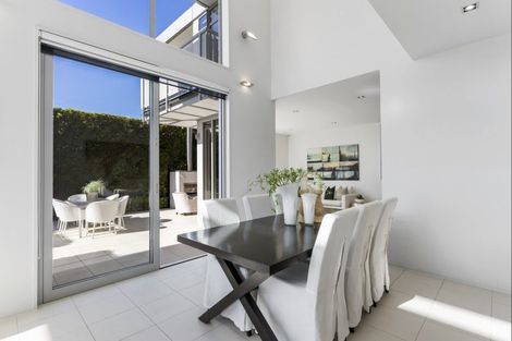 Photo of property in 11 Icarus Place, Half Moon Bay, Auckland, 2012