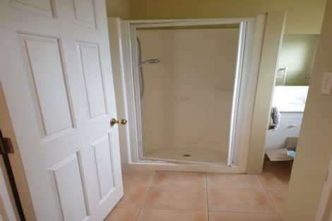 Photo of property in 31 Maghera Drive, East Tamaki Heights, Auckland, 2016