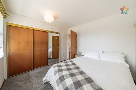 Photo of property in 8 Summit Road, Fairfield, Lower Hutt, 5011