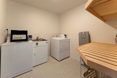 Photo of property in 16 Silverstone Drive, Cromwell, 9384