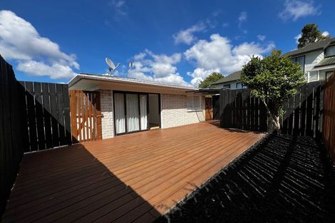 Photo of property in 2/17 Orton Street, Glenfield, Auckland, 0627