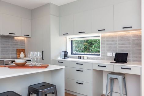 Photo of property in 77 Amohia Street, Paraparaumu, 5032