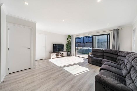 Photo of property in 11 Betty Boyes Street, Wallaceville, Upper Hutt, 5018