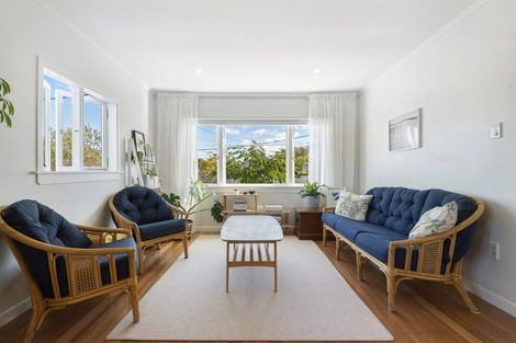 Photo of property in 1/10 Coronation Street, Belmont, Auckland, 0622