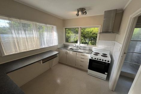 Photo of property in 2/16 Kapiti Place, Sunnynook, Auckland, 0620