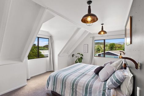 Photo of property in 16 Ngapaki Street, Waikanae Beach, Waikanae, 5036