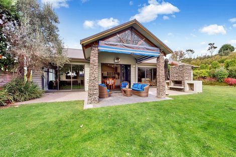 Photo of property in 11 Links Drive, Waiwhakaiho, New Plymouth, 4312