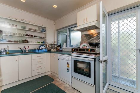 Photo of property in 2/13 Teviot Place, Totara Vale, Auckland, 0629