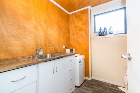 Photo of property in 10 Kohu Place, Halfway Bush, Dunedin, 9010