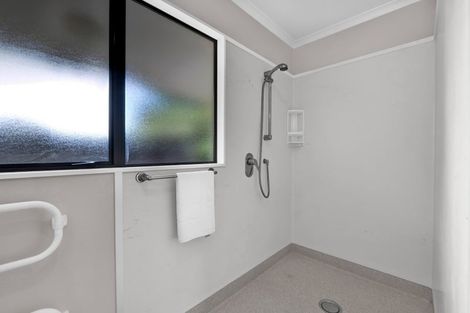 Photo of property in 6 Kellyville Heights, Merrilands, New Plymouth, 4312