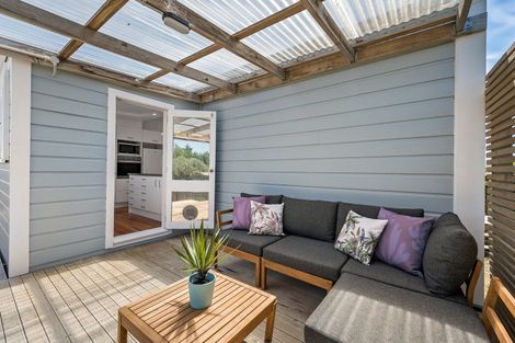 Photo of property in 9 Tarawera Road, Johnsonville, Wellington, 6037