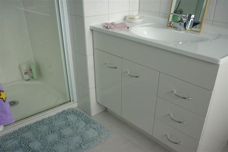 Photo of property in 27b Sturdee Road, Manurewa, Auckland, 2102