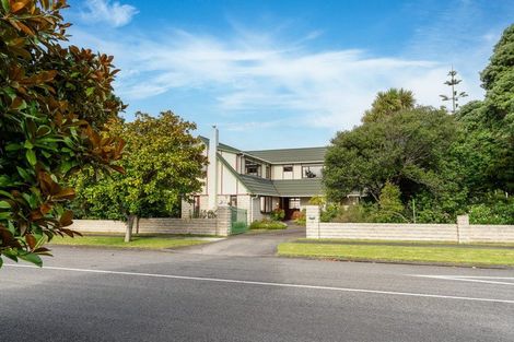 Photo of property in 2 Lavinia Grove, Waikanae Beach, Waikanae, 5036