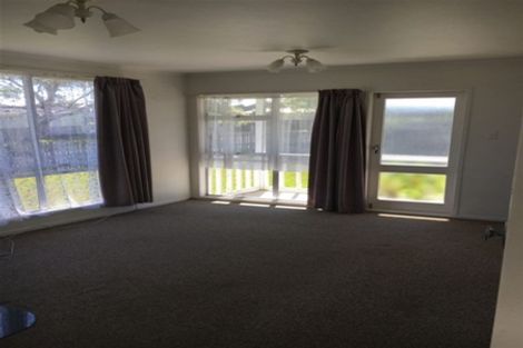 Photo of property in 28 Rena Place, West Harbour, Auckland, 0618