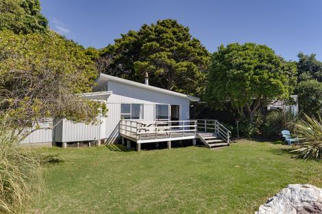 Photo of property in 49 Totara Avenue, Collingwood, 7073