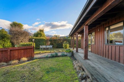 Photo of property in 5 Trevathan Lane, Wanaka, 9305