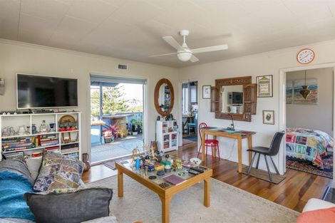 Photo of property in 27a Nelson Street, Foxton Beach, Foxton, 4815