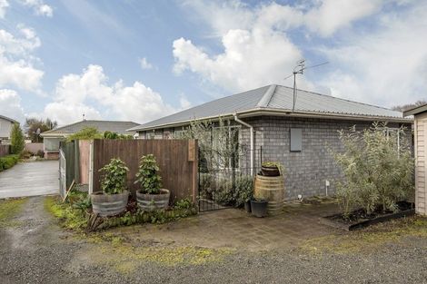 Photo of property in 2/24a Croziers Road, St Albans, Christchurch, 8052