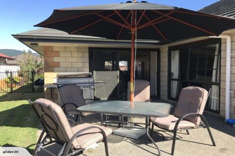 Photo of property in 12 Gandalf Crescent, Paraparaumu, 5032