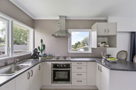 Photo of property in 2/16 Diana Drive, Glenfield, Auckland, 0627