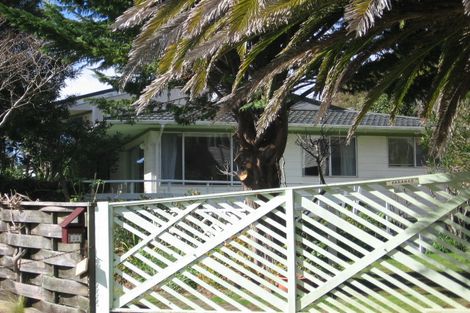 Photo of property in 30 Rewa Place, Russell, 0202