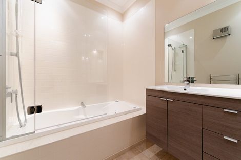 Photo of property in 2 Wakatipu Street, Ravensbourne, Dunedin, 9022