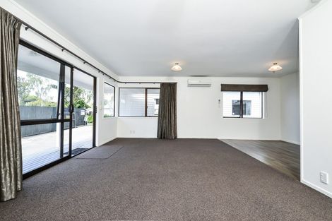 Photo of property in 4a Saint Lukes Place, Bader, Hamilton, 3206