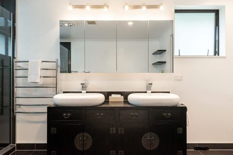 Photo of property in 16 Schopolo Place, Schnapper Rock, Auckland, 0632