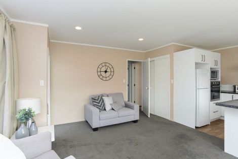 Photo of property in 2/1400 Woodstock Avenue, Mayfair, Hastings, 4122