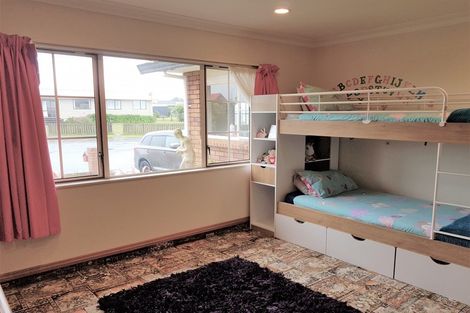 Photo of property in 25 Pohutukawa Drive, Opunake, 4616