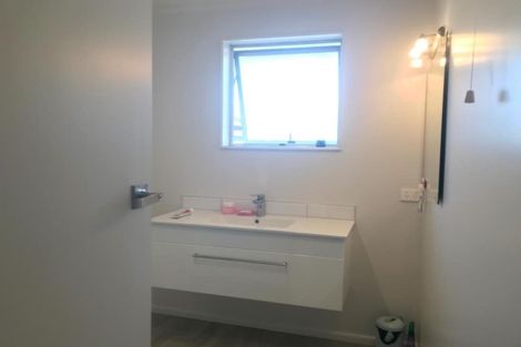 Photo of property in 2/171 Hills Road, Edgeware, Christchurch, 8013