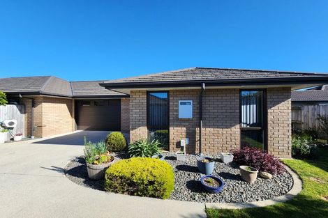 Photo of property in 21 Rainey Crescent, Papamoa Beach, Papamoa, 3118