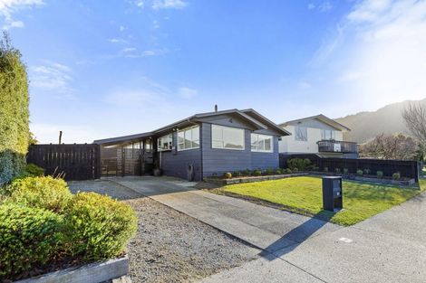 Photo of property in 59 Pasadena Crescent, Totara Park, Upper Hutt, 5018