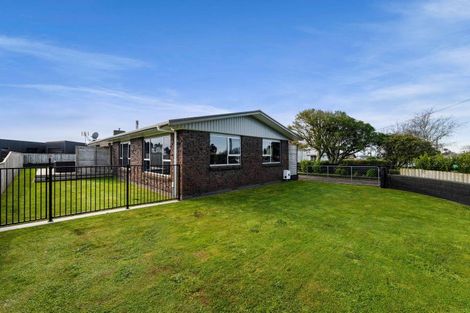 Photo of property in 100 Pembroke Road West, Pembroke, Stratford, 4332