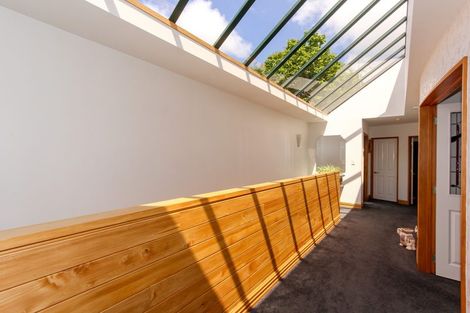 Photo of property in 44b Victoria Road, New Plymouth, 4310