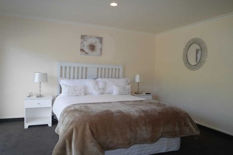 Photo of property in 151 Realm Drive, Paraparaumu, 5032