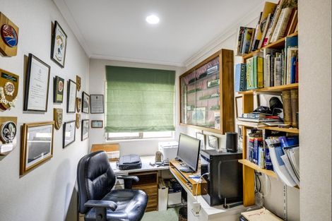 Photo of property in 21 Stafford Street, Clive, 4102