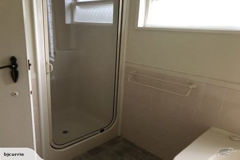 Photo of property in 12 Lifford Place, Awapuni, Palmerston North, 4412