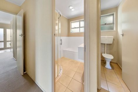 Photo of property in 93 Arimu Road, Papakura, 2110