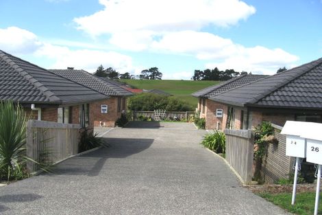 Photo of property in 22 Regents Park Place, Westgate, Auckland, 0614