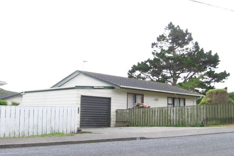 Photo of property in 38 Montreal Grove, Kingston, Wellington, 6021