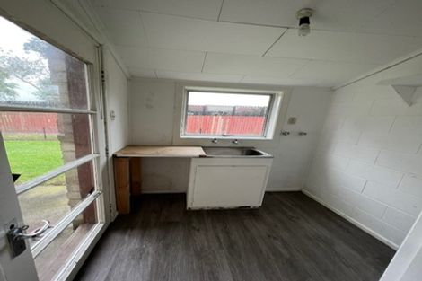 Photo of property in 2/30 Mcleod Road, Henderson, Auckland, 0612