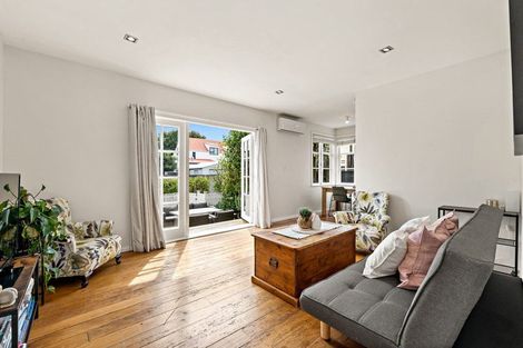 Photo of property in 15 Range View Road, Mount Albert, Auckland, 1025