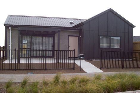 Photo of property in 39 Black Beech Crescent, Takanini, 2110