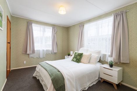 Photo of property in 132 Castor Crescent, Cannons Creek, Porirua, 5024