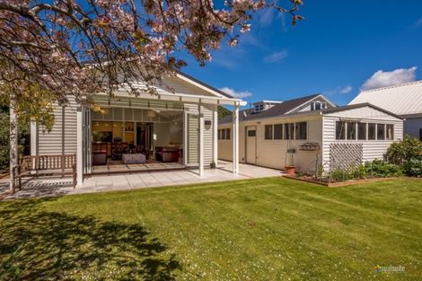 Photo of property in 25 Hinau Street, Woburn, Lower Hutt, 5010