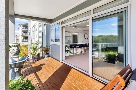 Photo of property in 104 Landmark Terrace, Orewa, 0931