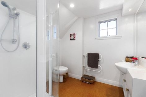 Photo of property in 16 Lawson Street, Roslyn, Dunedin, 9011