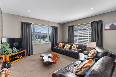 Photo of property in 62 Aroha Street, Pegasus, 7612